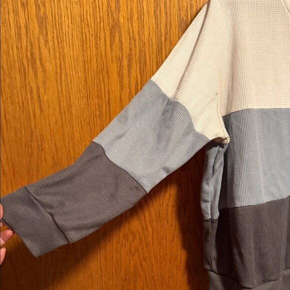 SHEIN Colorblock Sweater with Button Detail - Picture 4 of 5